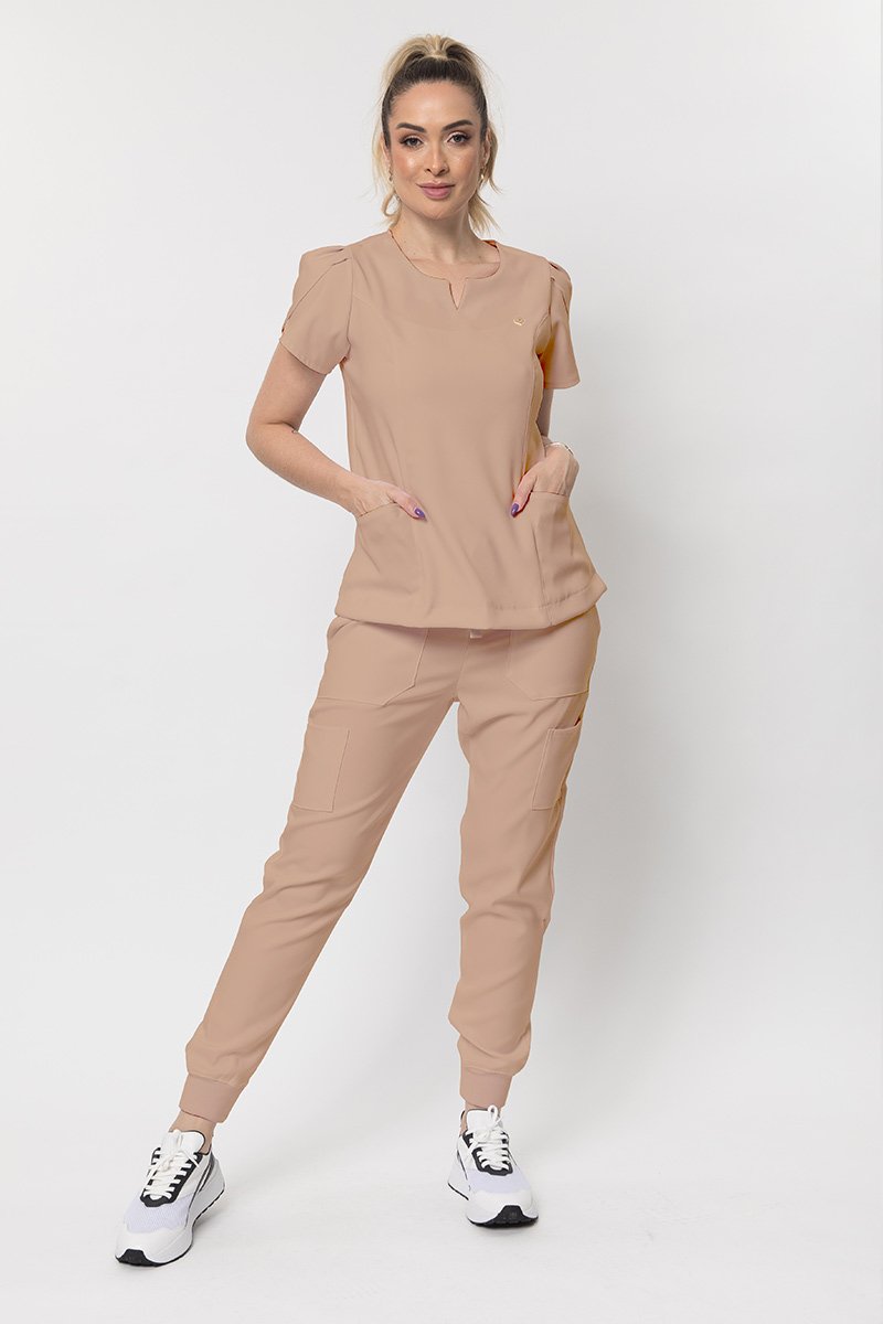 scrub feminino manga curta comfy bege 1