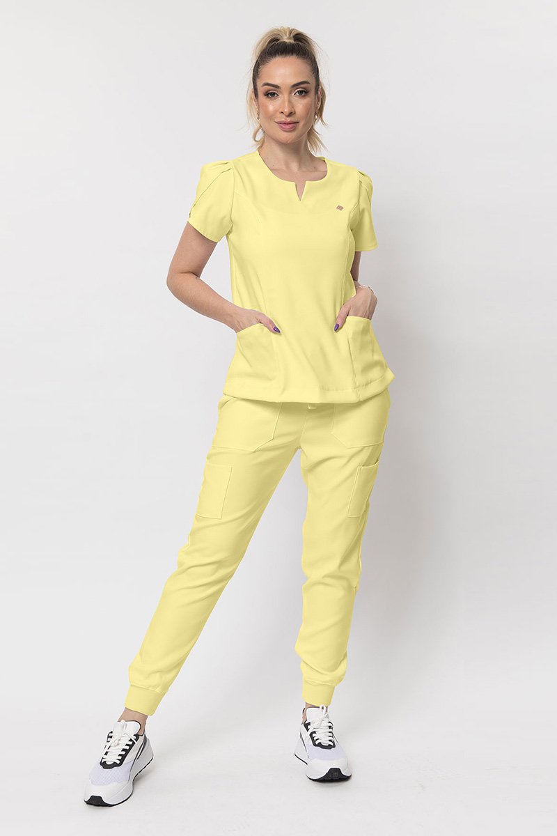 scrub feminino manga curta comfy amaralo 1