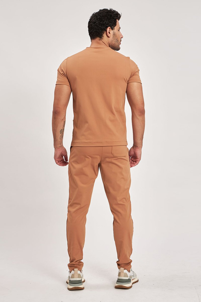 scrub masculino lorenzo camel 1
