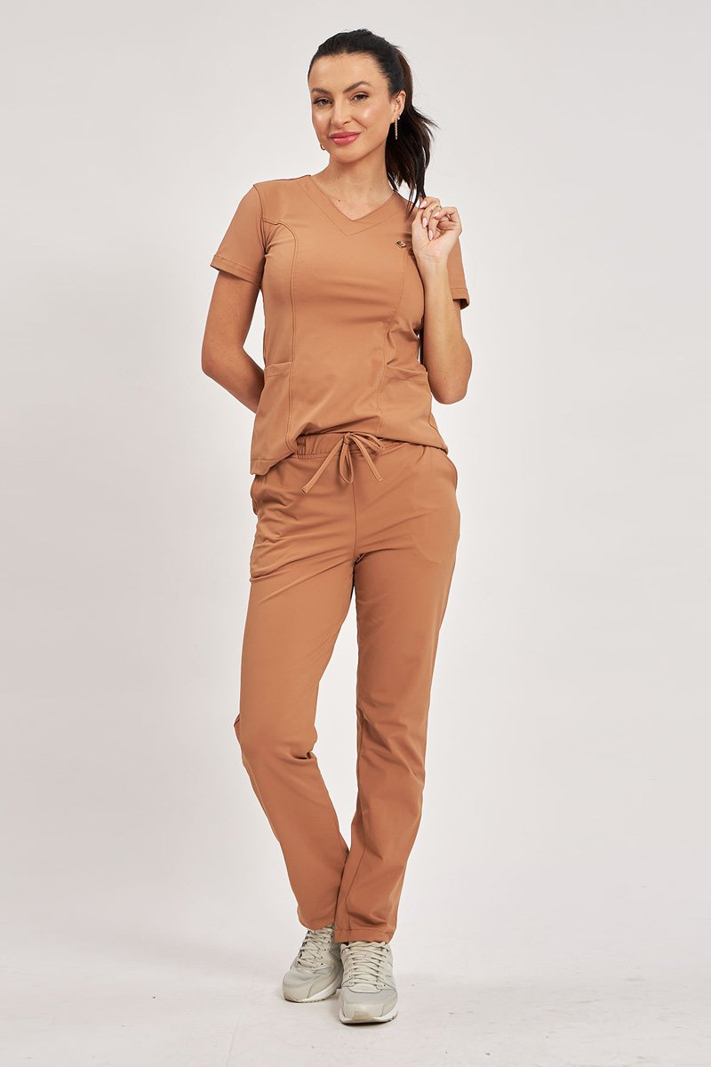 scrub feminino manga curta loren camel 2